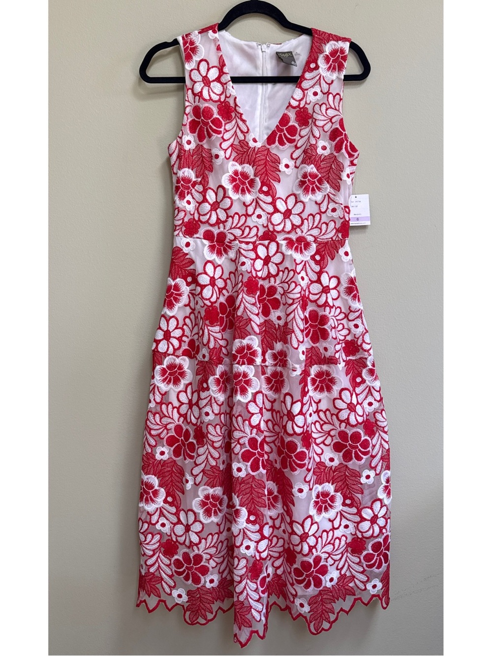 Red & White Floral Lace A-Line Scalloped Dress - Picture 2 of 8